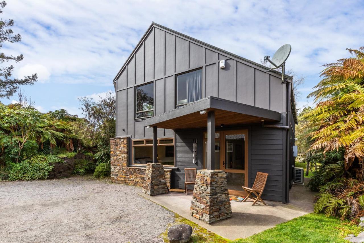 Turangi Trout Lodge Экстерьер фото