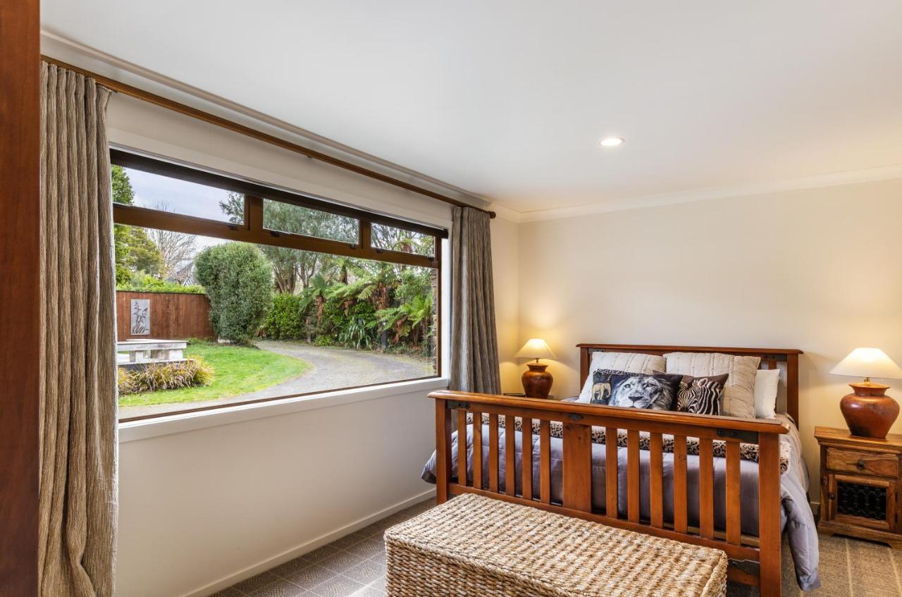 Turangi Trout Lodge Экстерьер фото