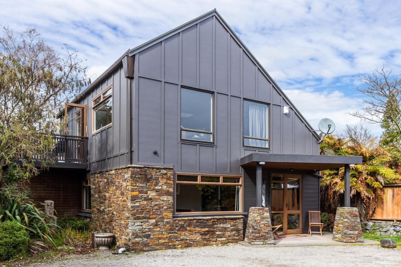 Turangi Trout Lodge Экстерьер фото