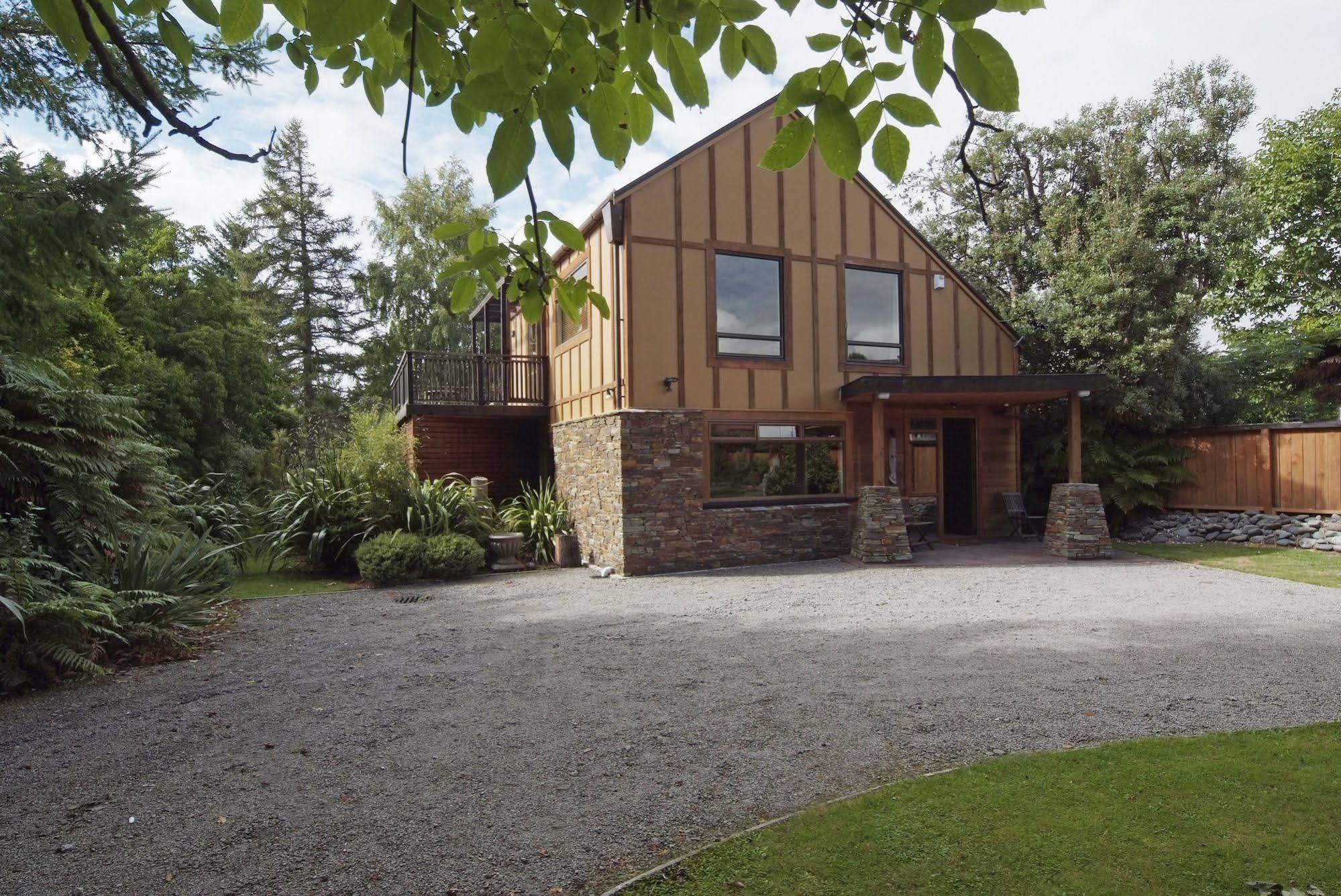 Turangi Trout Lodge Экстерьер фото