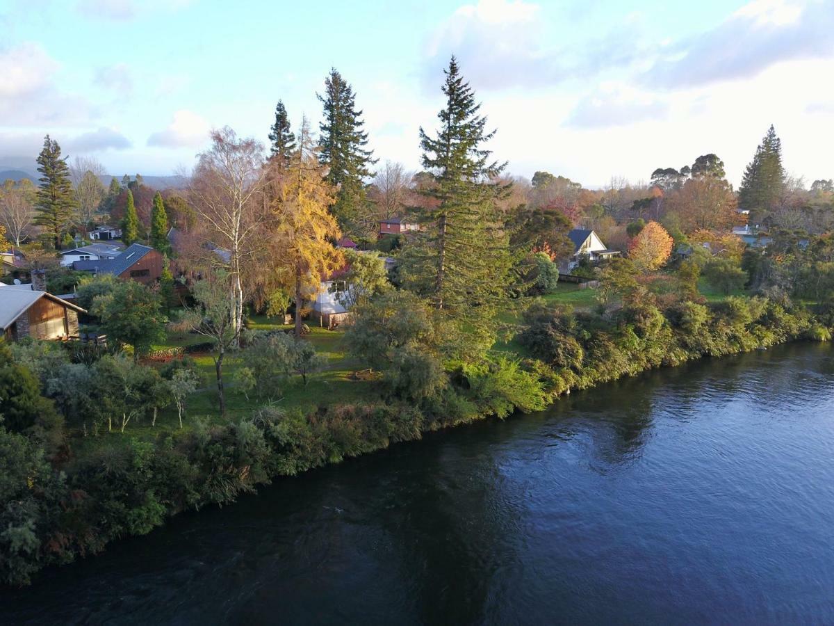 Turangi Trout Lodge Экстерьер фото